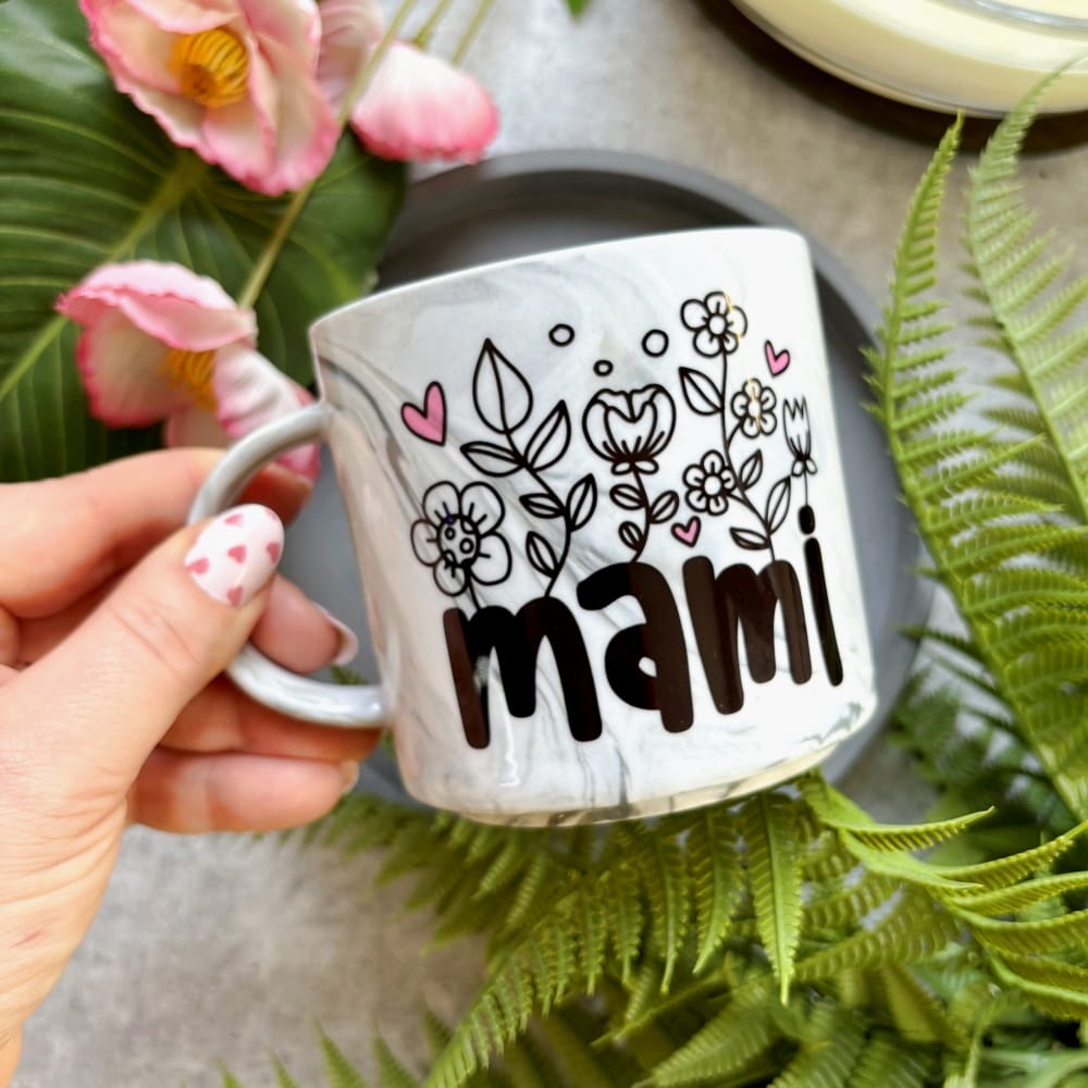 Potiskana skodelica Grey - Mami - Rožice